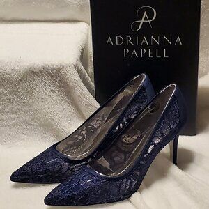 NIB Adrianna Papell Hazyl Navy Chagall Lace Pumps Size 9.5 M